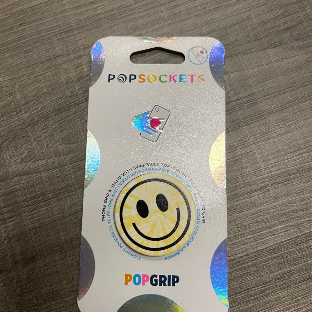 PopSocket Phone Grip with Smiley Face Design